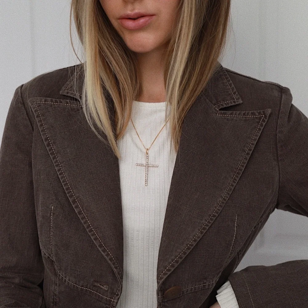 Crystal Cross Necklace | 18k Gold Filled - Picture 4 of 8